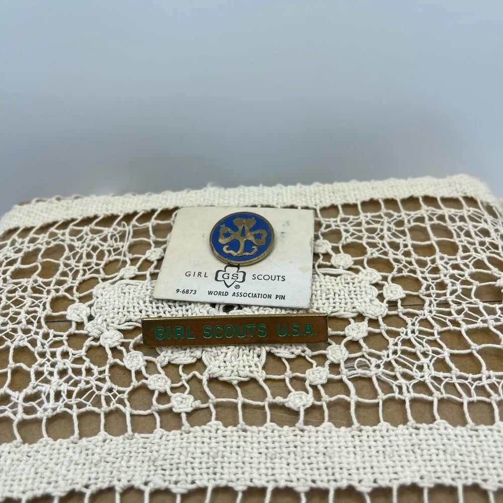 Girl‎ Scouts USA Brooch with Blue and Gold Accents